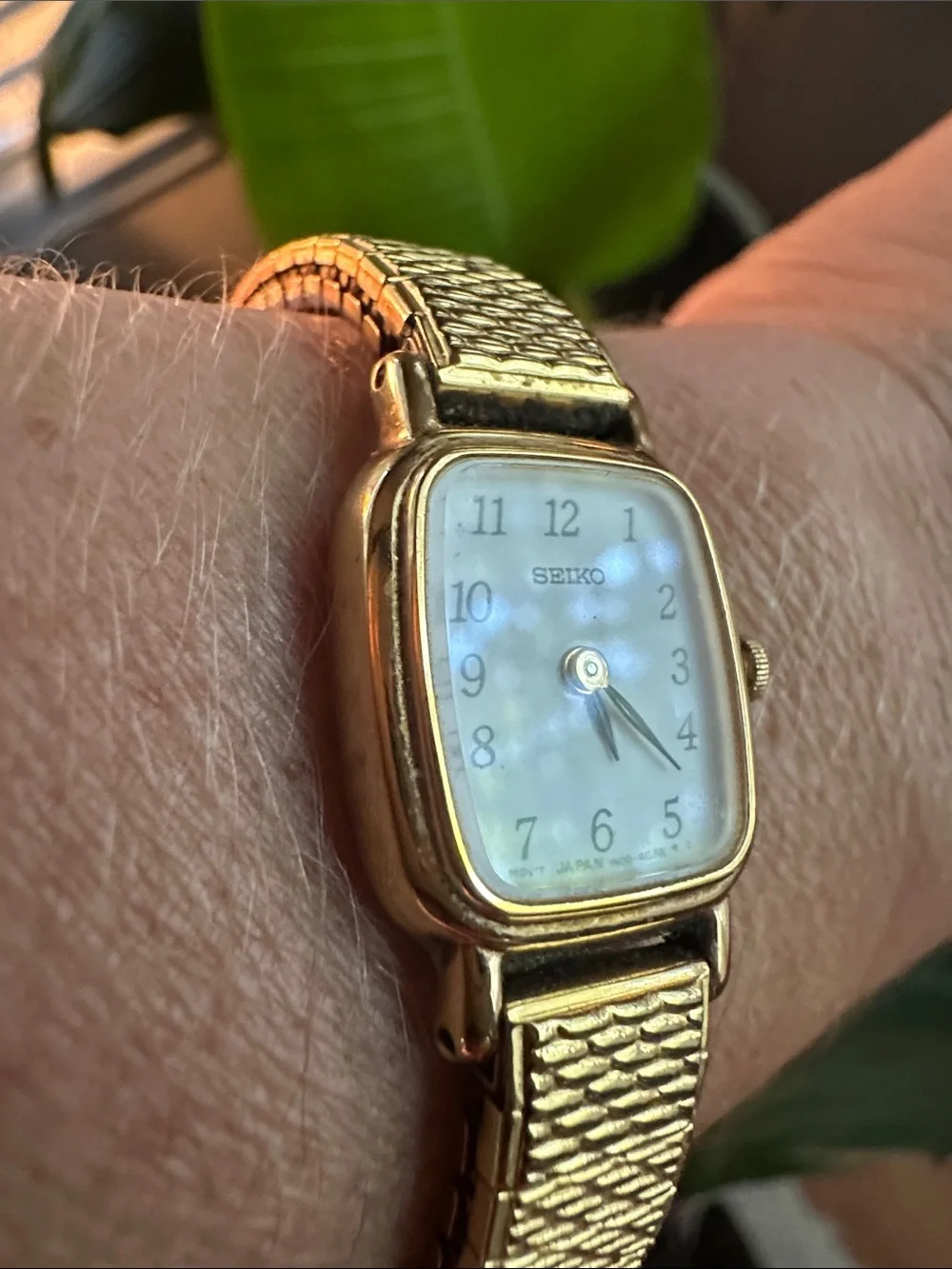 Vintage Seiko Tank Gold Watch with Textured Stretch Band